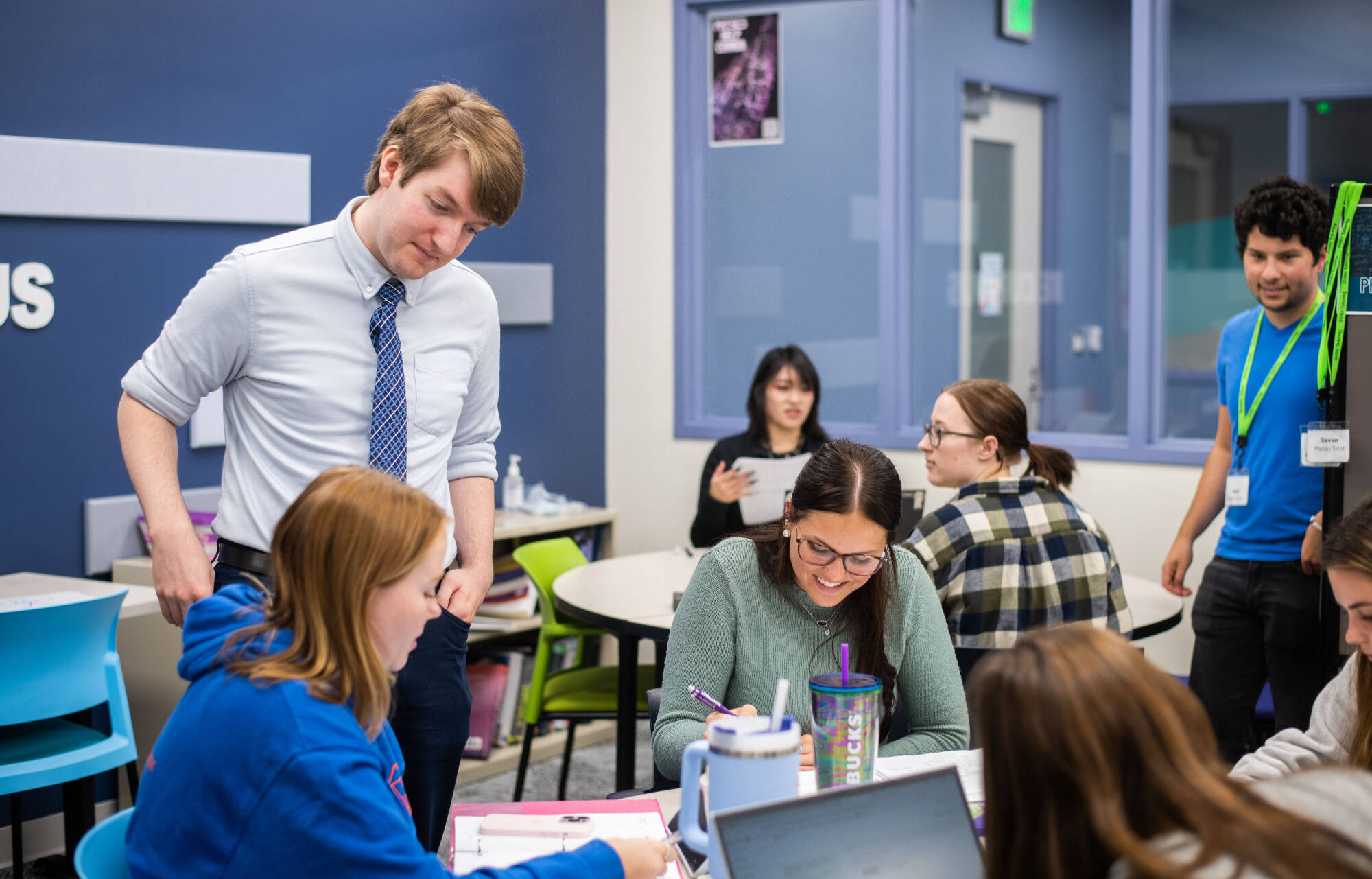 students at the turtoring center